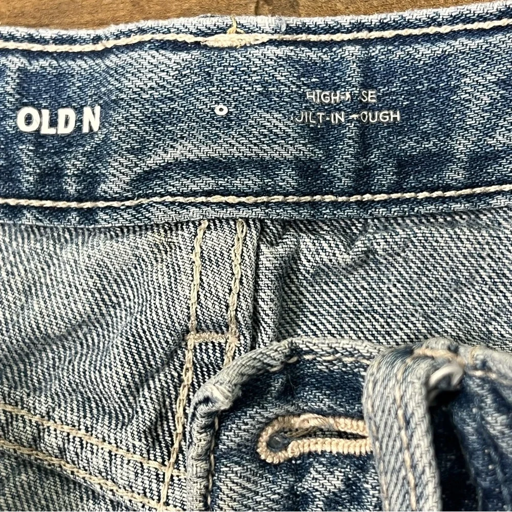 Old Navy Denim Shorts Distressed High Rise Frayed Hem Light‎ Wash Size 8